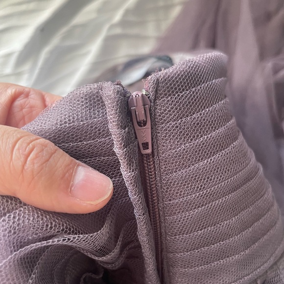 JENNY YOO Annabelle Lilac Bridesmaid dress Size 4 - Picture 4 of 8